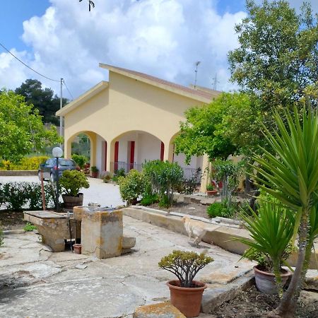 Villa Lada Santa Ninfa Bagian luar foto
